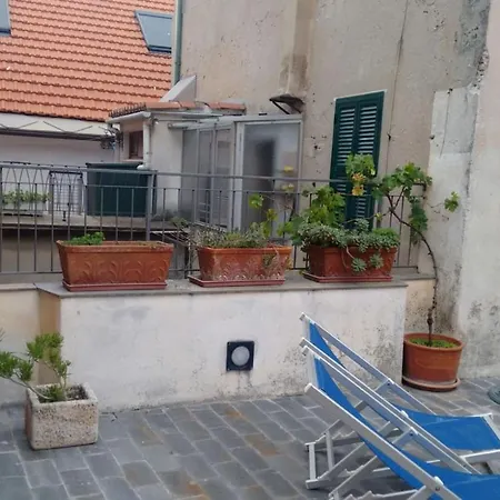 La Casa Con Il Grande Terrazzo * 피날레리구레