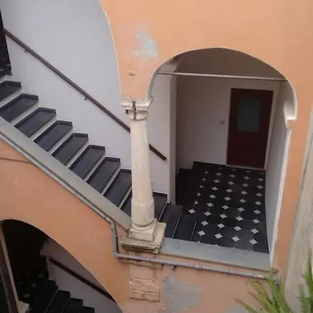 Appartamento La Casa Con Il Grande Terrazzo Finale Ligure